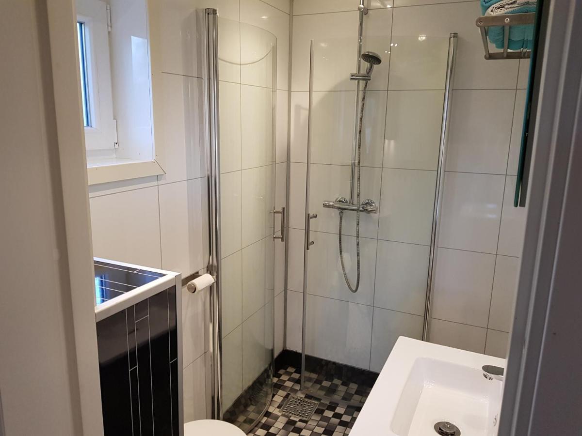 Вилла Lillhuset Naera Stockholm Tungelsta Экстерьер фото