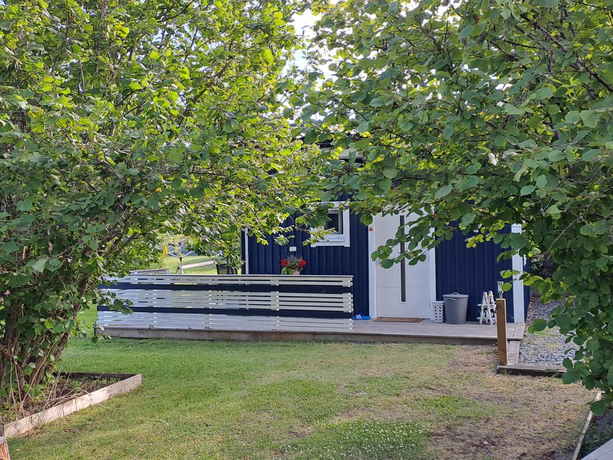 Вилла Lillhuset Naera Stockholm Tungelsta Экстерьер фото